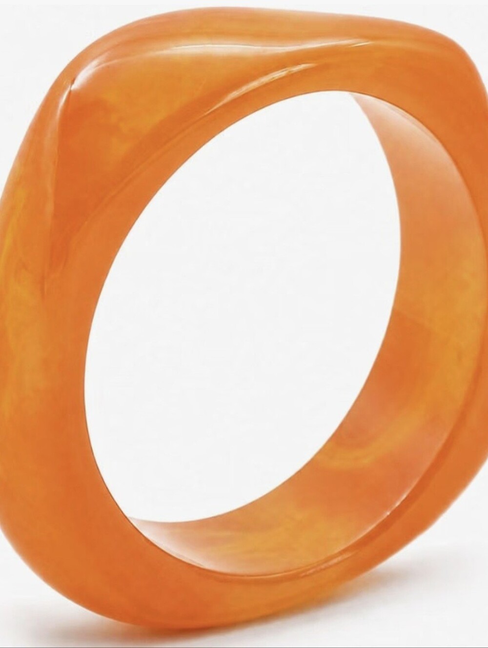 NWOT Chunky Resin Bangle Bracelet Irange 2 5/8 " Inner Diameter